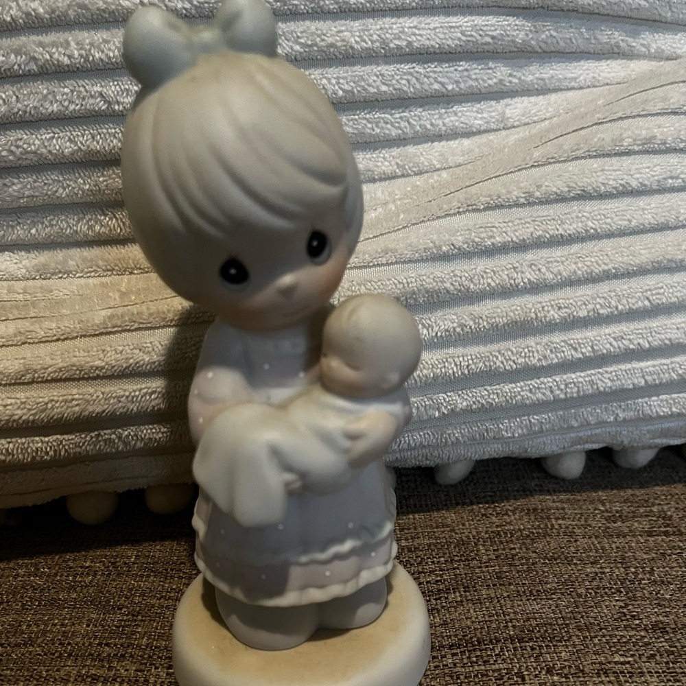 Precious Moments 1991 "A Special Delivery" 521493
